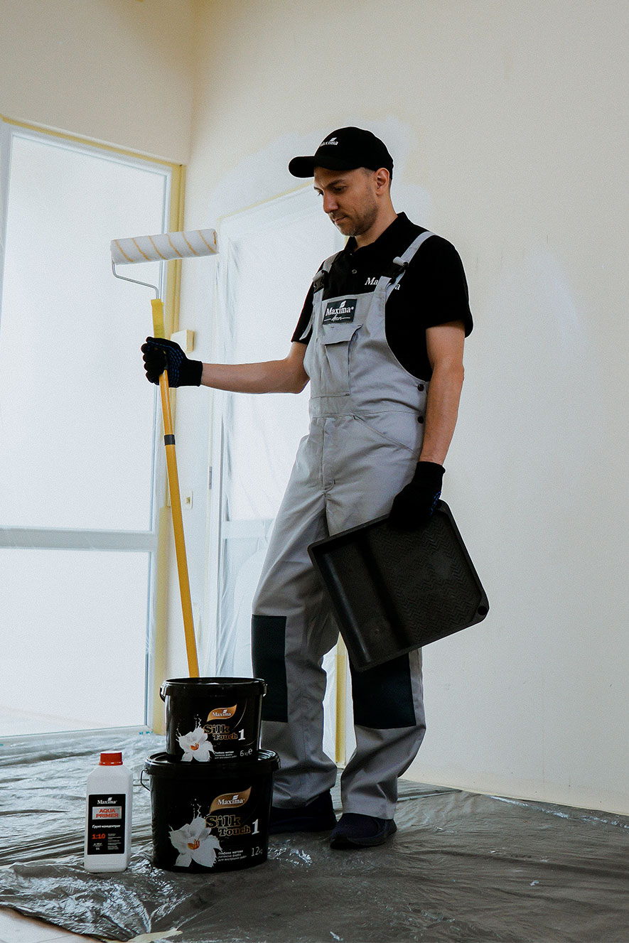 Coating walls with latex paint Maxima-decor